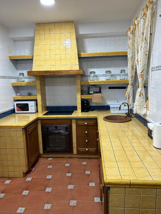 Duplex En San Bartolome De La Torre Villa Екстериор снимка